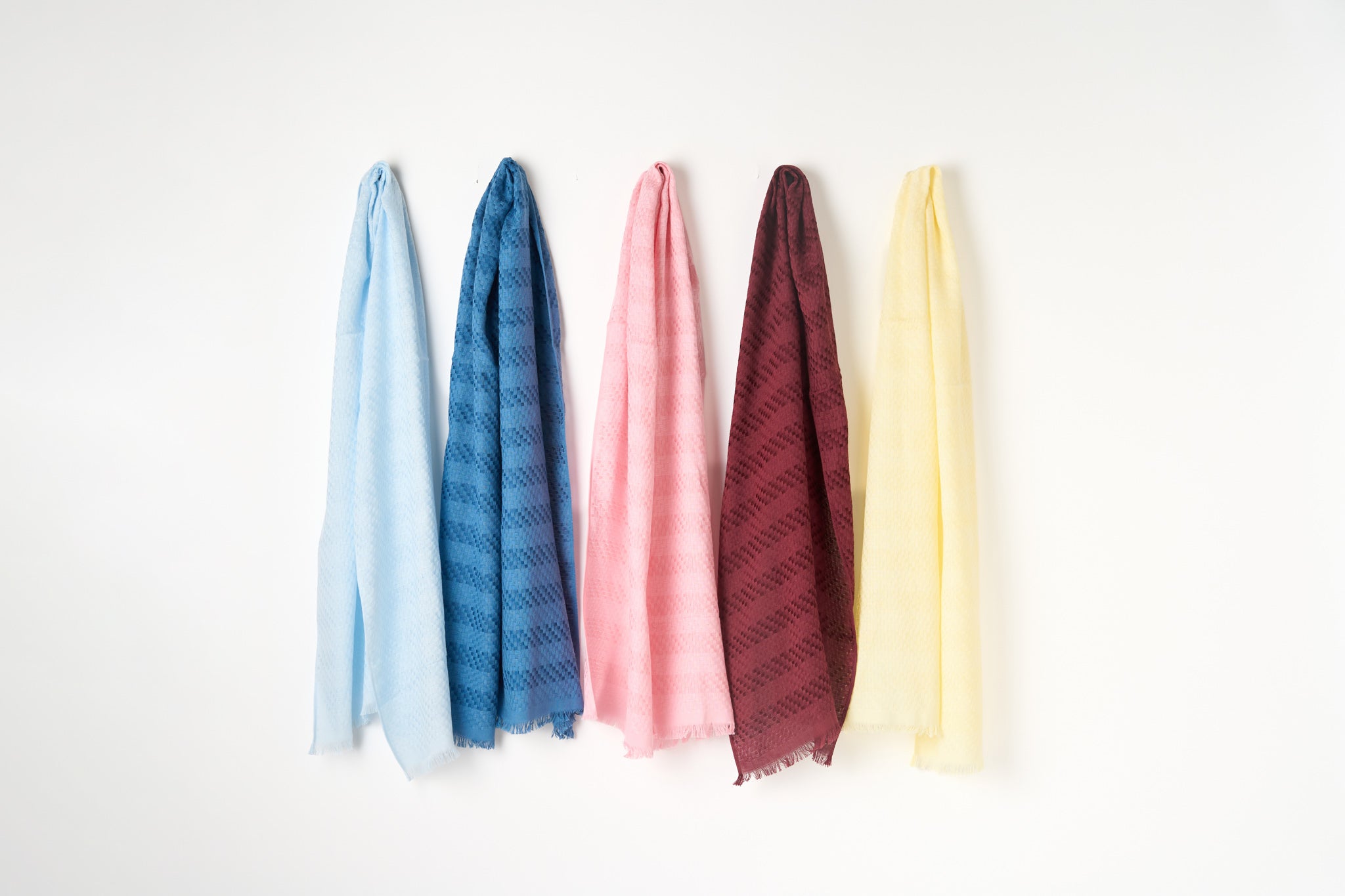UV-cut walking scarf